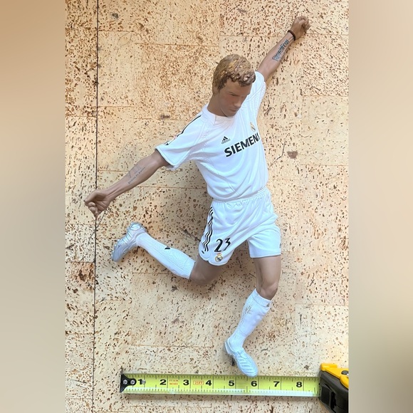 David Beckham Real Madrid Figure FT Champs 12 Inches 30 cm #23 Siemens READ DES! - Picture 4 of 10